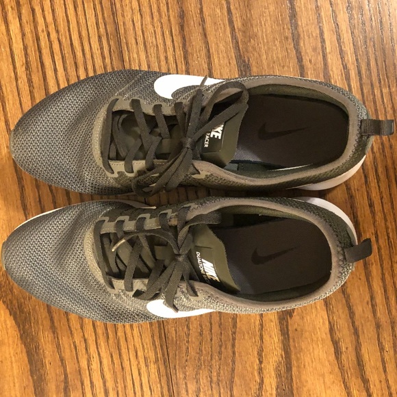 MENS NIKE SHOES - Picture 6 of 7